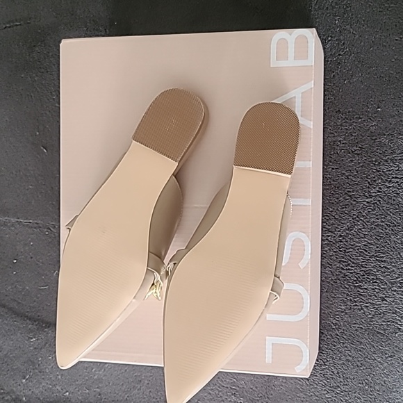 6.5 New Taupe Flats - Picture 2 of 3